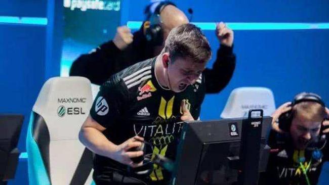 一直保持着 一直保持着