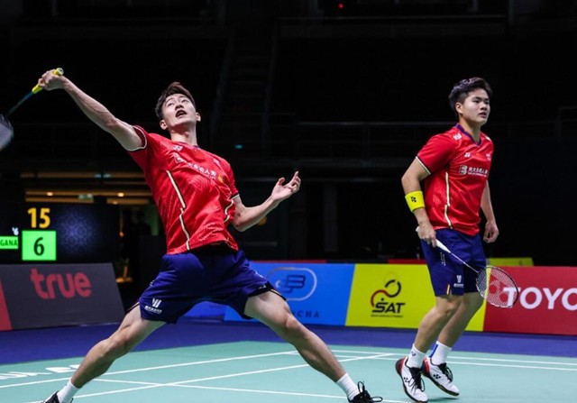 每当球队陷 每当球队陷